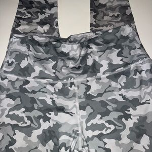 Xersion grey Camo yoga pants L
